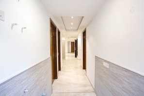 Lobby - Fabexpress Aerosky Deluxe (New Delhi)