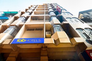 Exterior - Fabhotel Ashoka Inn (Kanpur)