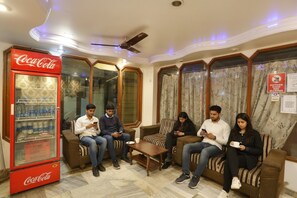 Siddeområde i lobbyen