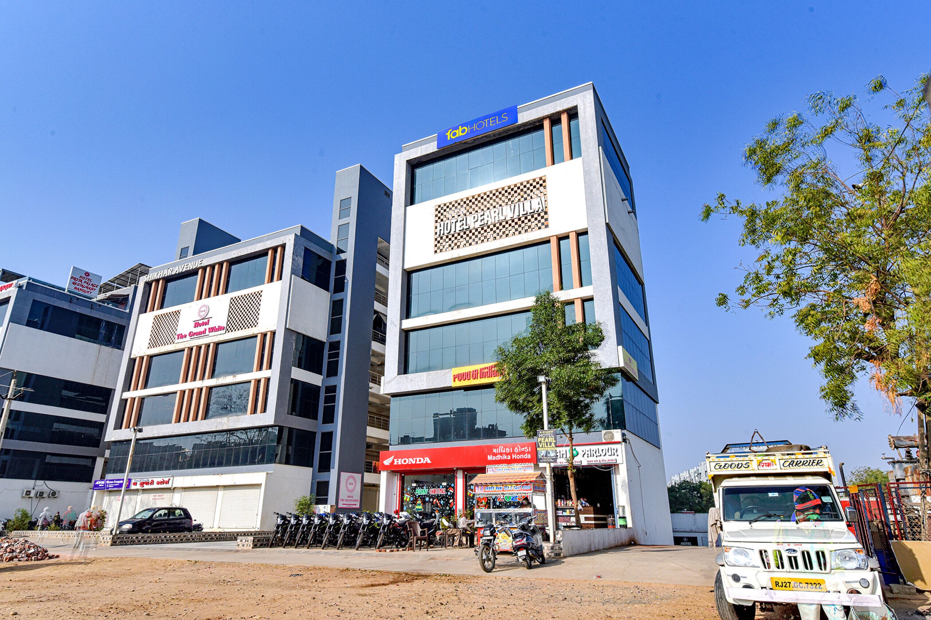 Fabexpress Pearl Villa