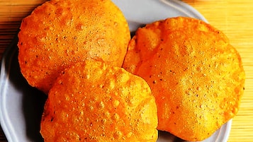 Se ofrece un desayuno continental (300 INR por persona)