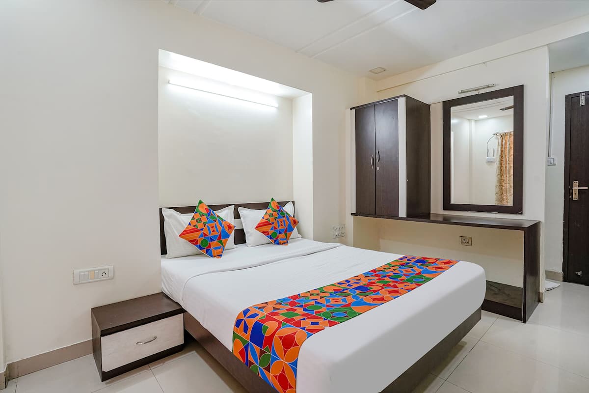 Deluxe Room | Egyptian cotton sheets, premium bedding, in-room safe, free WiFi