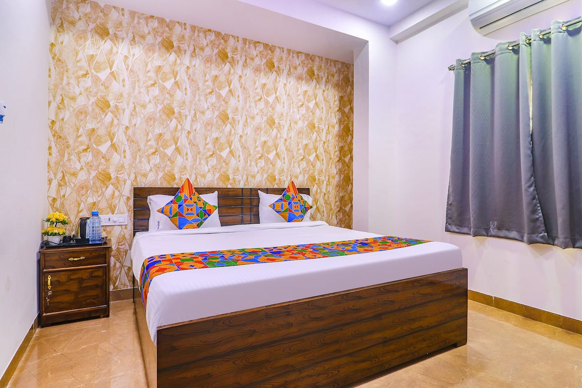 Kamar Deluks | Seprai katun Mesir, seprai premium, brankas, dan Wi-Fi gratis