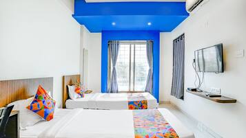 Egyptian cotton sheets, premium bedding, in-room safe, free WiFi