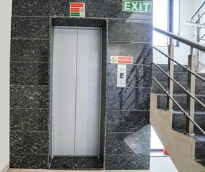 Lobby - Fabhotel 24 Baner (Pune)