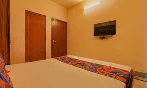Egyptian cotton sheets, premium bedding, in-room safe, free WiFi - FabHotel Yatika Residency (Barasat)