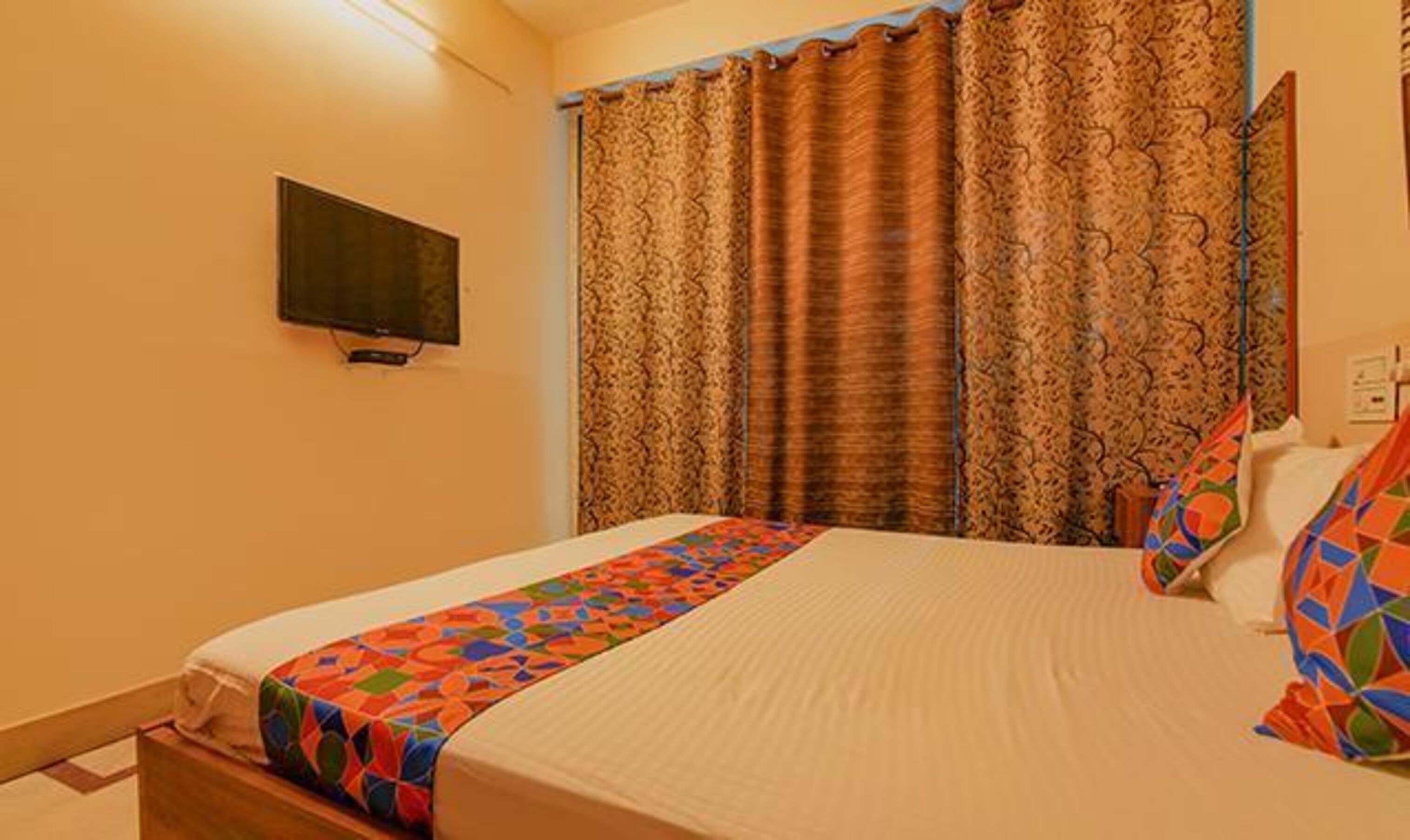 埃及棉床單、高級寢具、客房內保險箱、免費無線上網