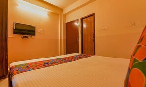 Egyptian cotton sheets, premium bedding, in-room safe, free WiFi - FabHotel Yatika Residency (Barasat)