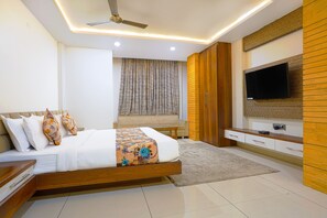 Egyptian cotton sheets, premium bedding, in-room safe, desk - FabHotel Jewel Palace (Bhopal)