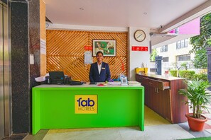 Reception - FabHotel Golden Leaf (Paud)