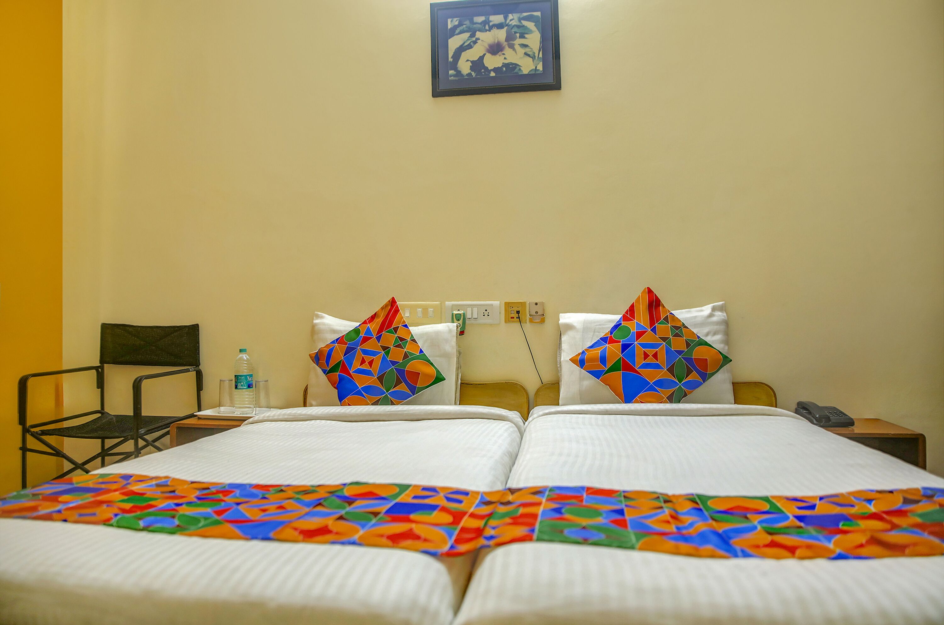 Photo - FabHotel Hibiscus Stays - Nr Sholinganallur Water Lake & VGP Aqua Kingdom
