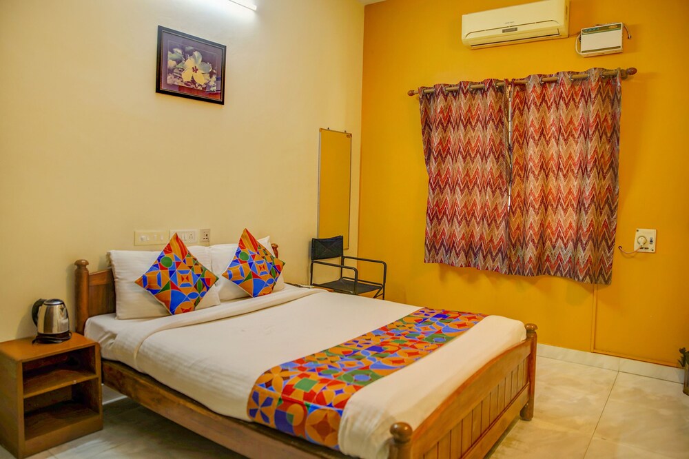 FabHotel Hibiscus Stays