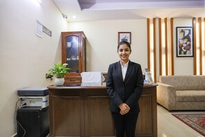 Reception - Fabexpress Hm Palace (Noida)