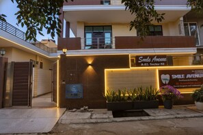 Property entrance - Fabexpress Hm Palace (Noida)