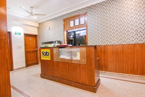 Reception - FabHotel SKS Excel Inn I (Gurugram)