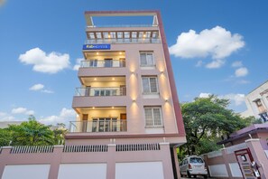 Property entrance - Fabhotel Rudra Residency (Pune)