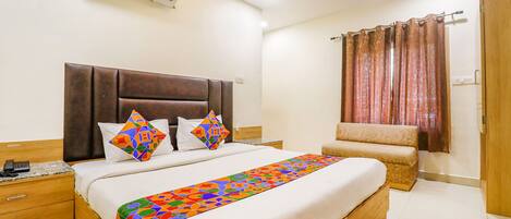 Deluxe-Zimmer | Bettwäsche aus ägyptischer Baumwolle, hochwertige Bettwaren, Zimmersafe