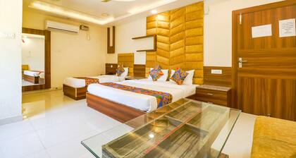 Fabhotel Royal Aanandam