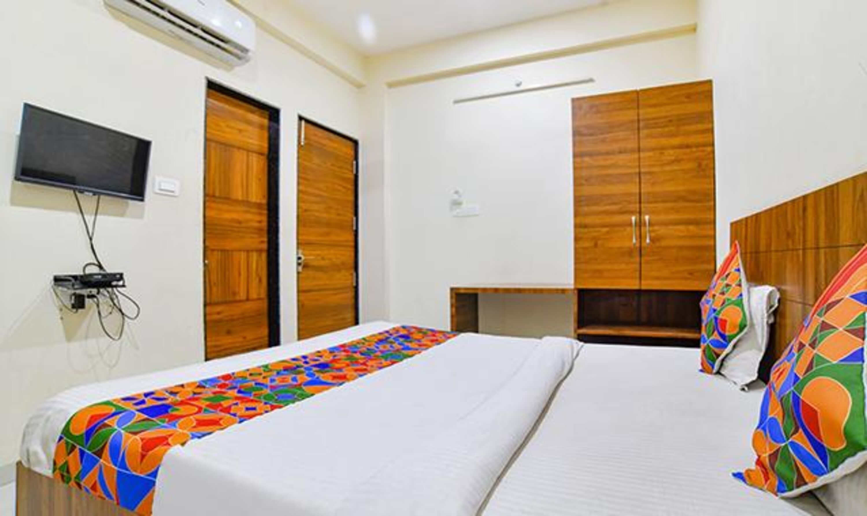 FabHotel 44 The M'Bience