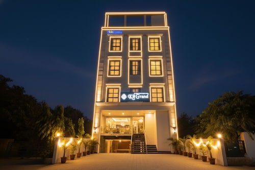 Fabhotel Prime K9 Grand