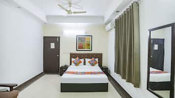 Deluxe Room | Egyptian cotton sheets, premium bedding, in-room safe, free WiFi