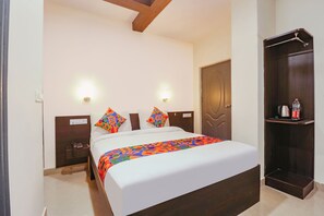 1 bedroom, Egyptian cotton sheets, premium bedding, in-room safe