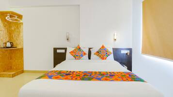 Egyptian cotton sheets, premium bedding, in-room safe, free WiFi