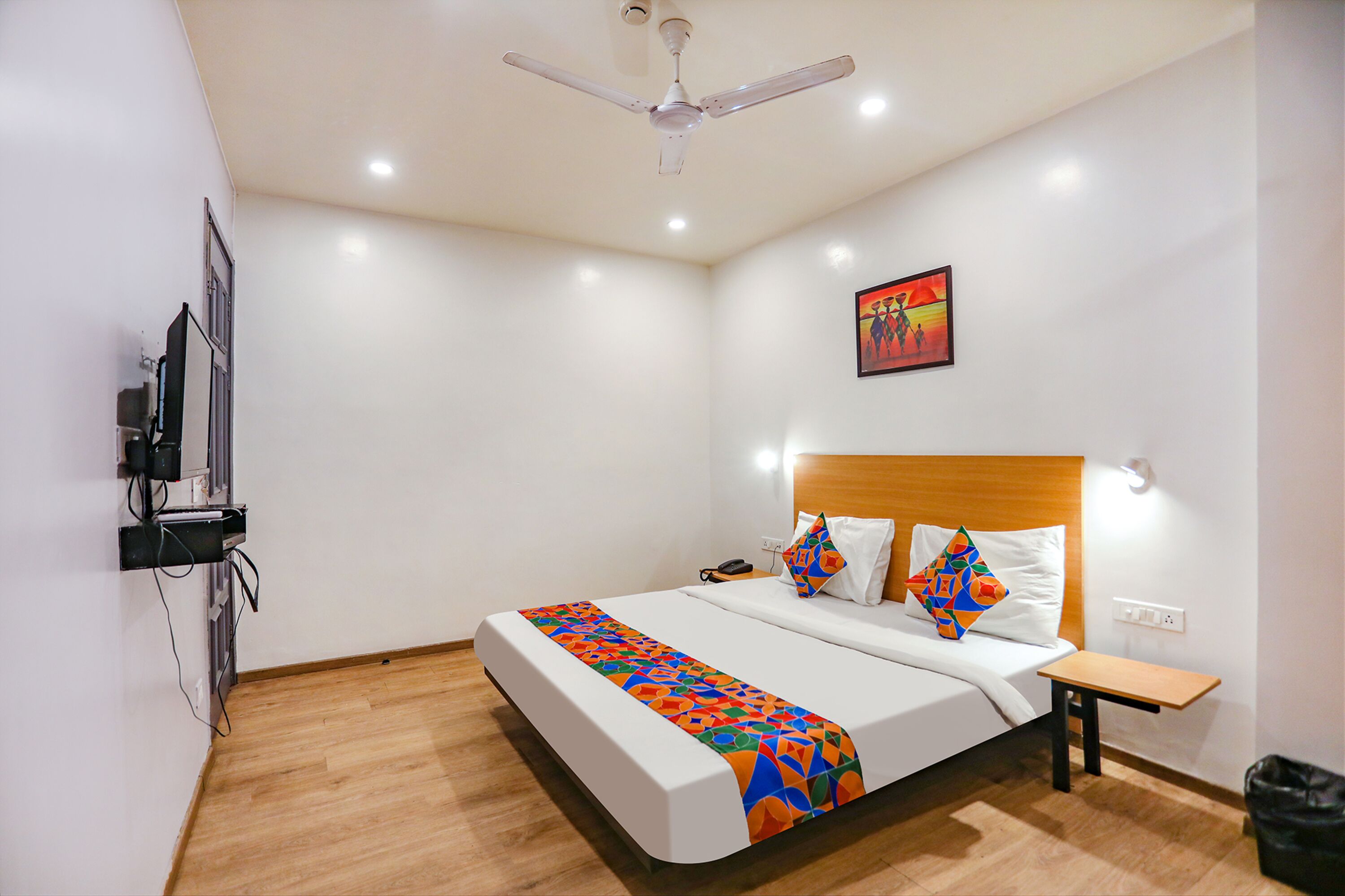 FabExpress F9 Britannia Chowk