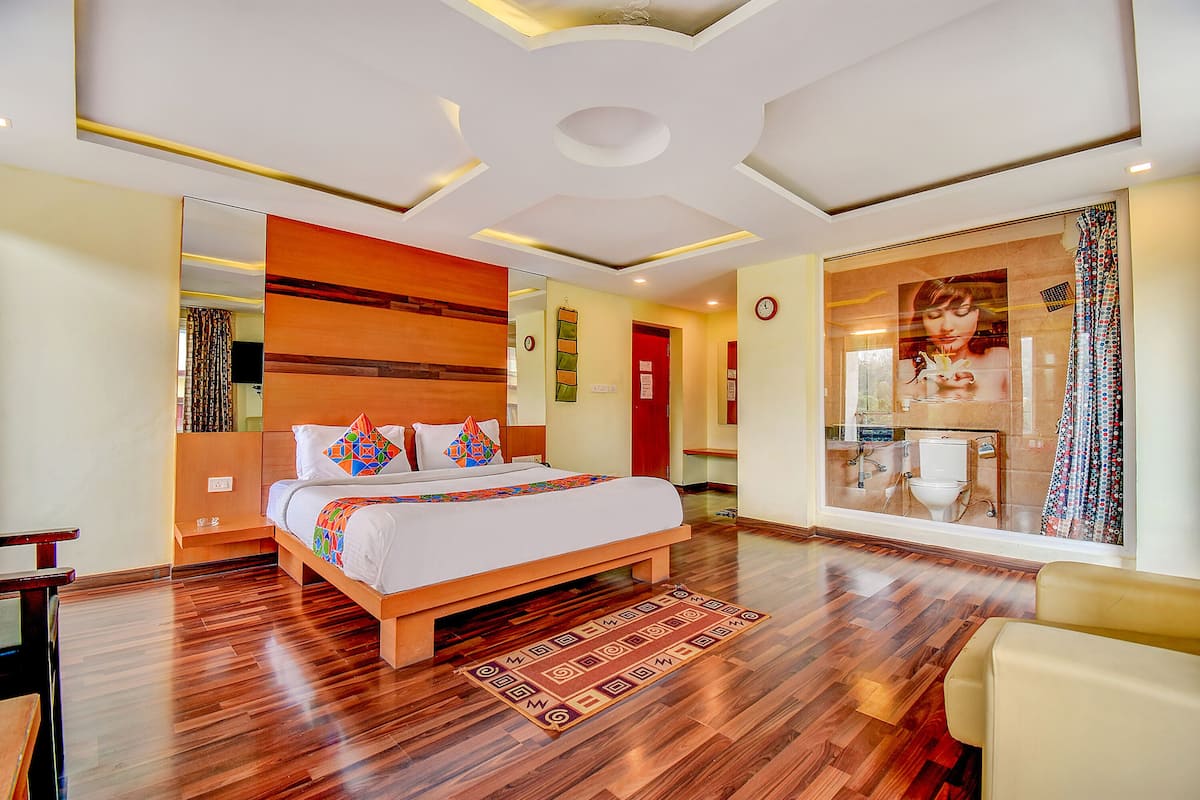 Suite | 1 bedroom, Egyptian cotton sheets, premium bedding, in-room safe