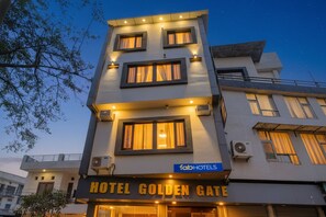 Property entrance - FabHotel Golden Gate I Amritsar (Amritsar)