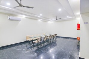 Dining - FabHotel Golden Gate I (Amritsar)