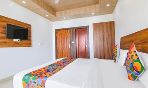 Egyptian cotton sheets, premium bedding, in-room safe, free WiFi