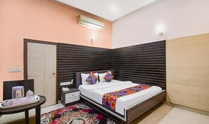 Premium Room | Egyptian cotton sheets, premium bedding, in-room safe, soundproofing