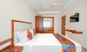 Egyptian cotton sheets, premium bedding, in-room safe, free WiFi - Fabhotel Phoenix Brookfield (Bengaluru)