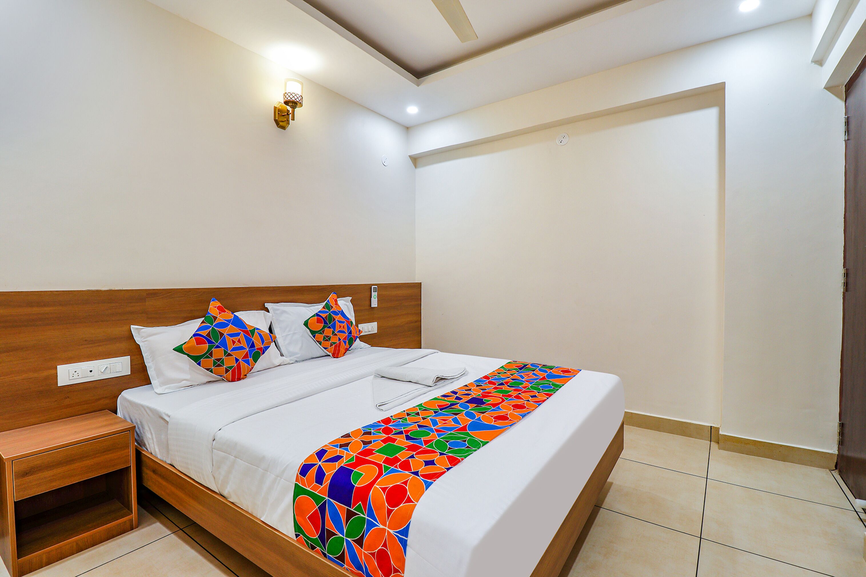 egyptian cotton sheets, premium bedding, in-room safe, free wifi