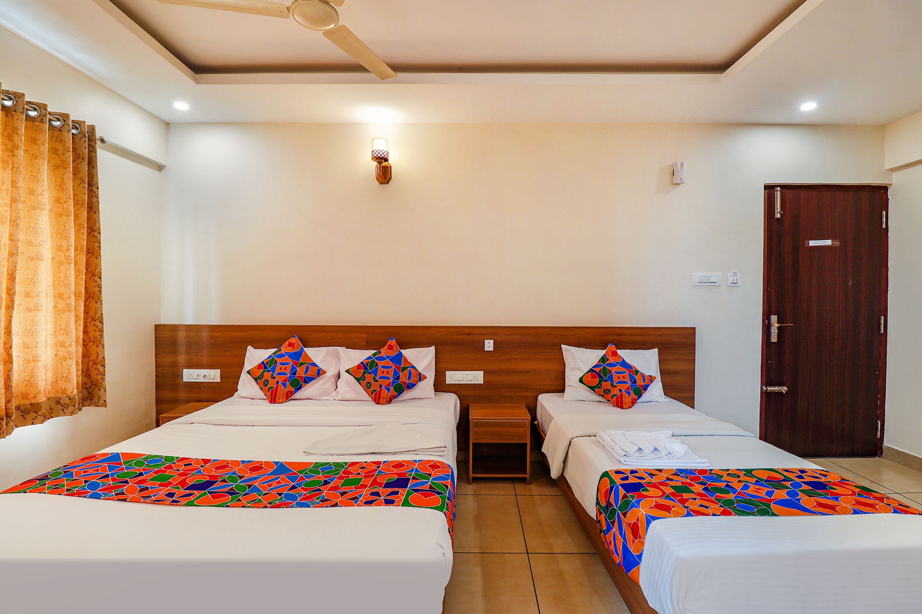 egyptian cotton sheets, premium bedding, in-room safe, free wifi