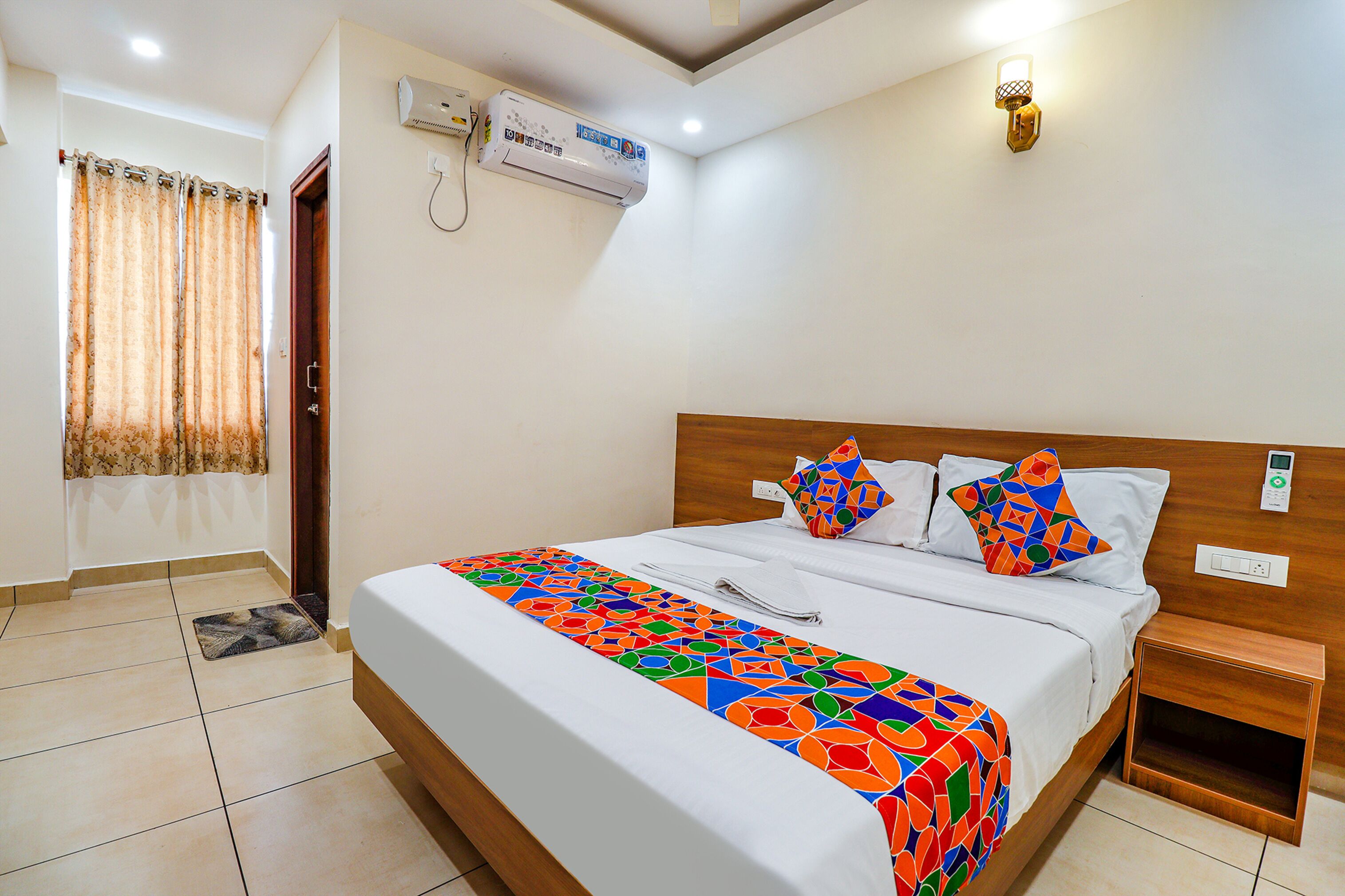 egyptian cotton sheets, premium bedding, in-room safe, free wifi