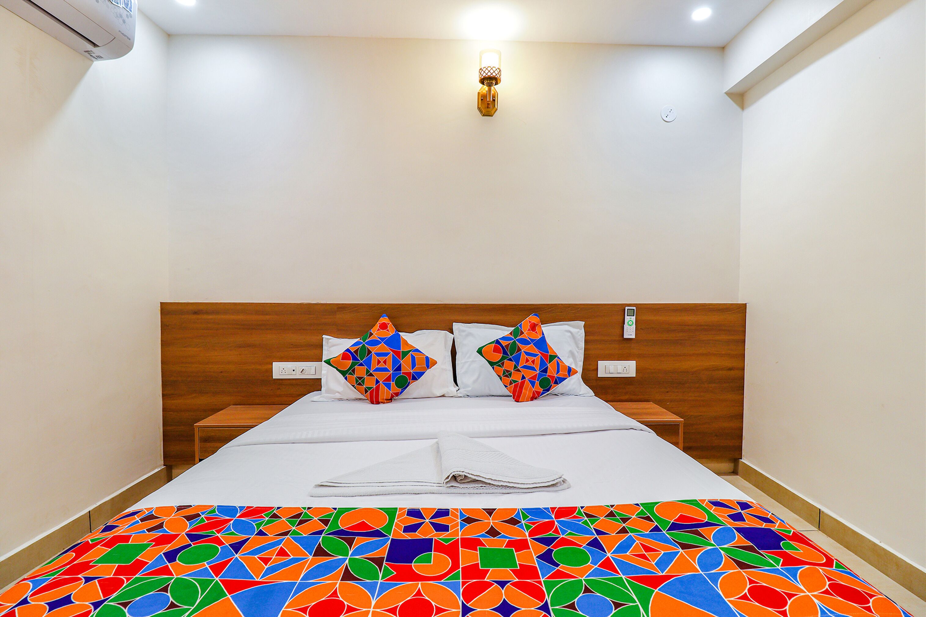 egyptian cotton sheets, premium bedding, in-room safe, free wifi