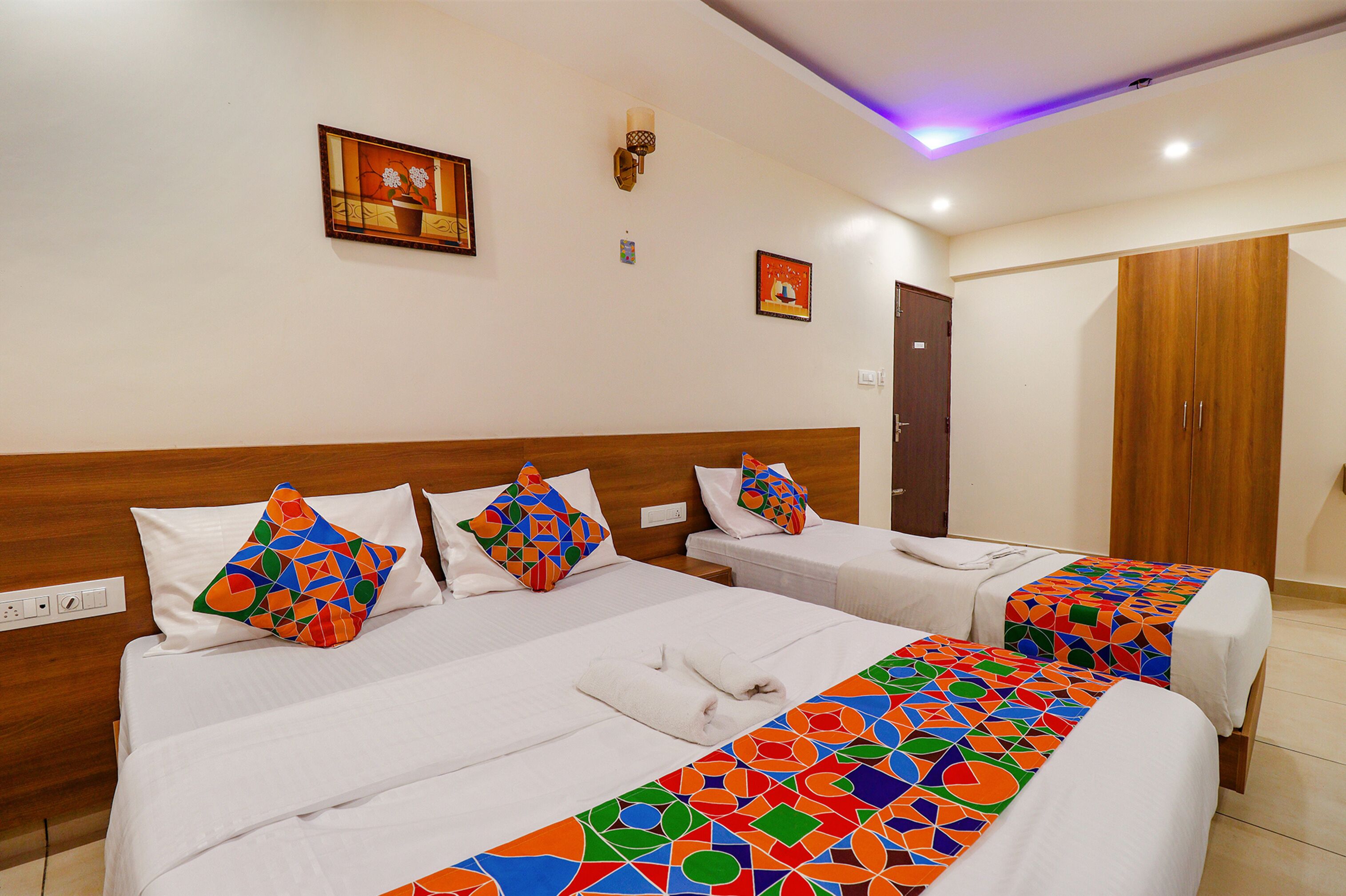 egyptian cotton sheets, premium bedding, in-room safe, free wifi