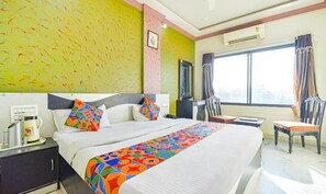 Premium Room | Egyptian cotton sheets, premium bedding, in-room safe, desk - Fabexpress Relax Inn I (Udaipur)
