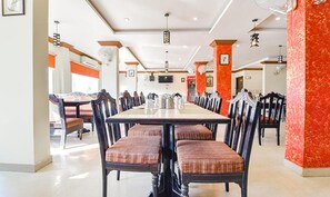 Restaurant - Fabexpress Relax Inn I (Udaipur)