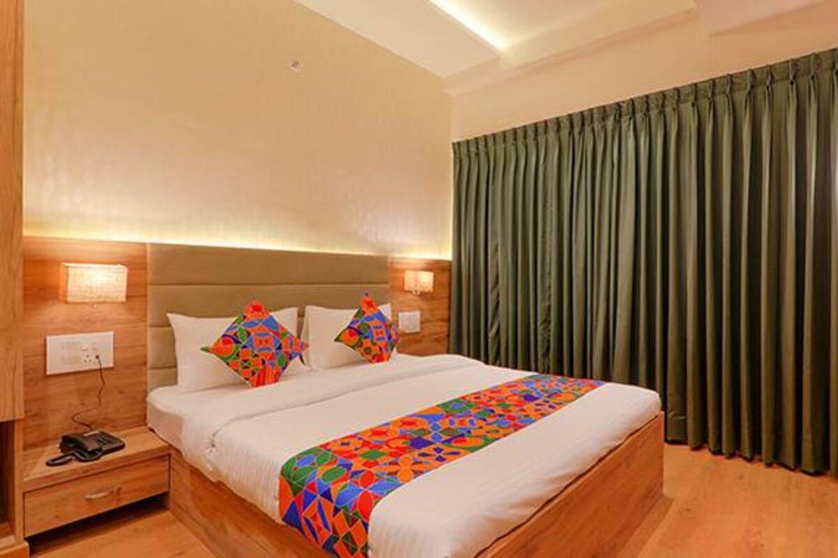 Habitación Deluxe | Sábanas de algodón egipcio, ropa de cama de alta calidad, caja fuerte