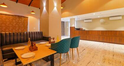 Fabhotel Pratham Inn