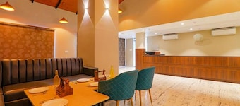 Fabhotel Pratham Inn
