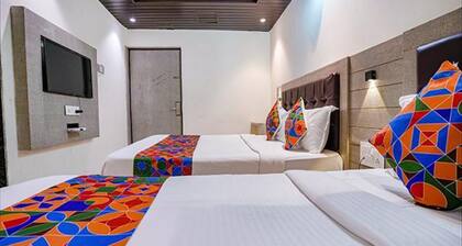 Fabhotel New Prince Palace