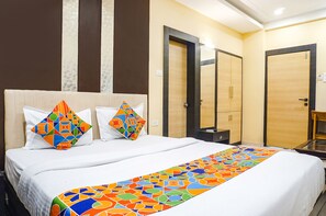 华丽客房 | 埃及棉床单、高档床上用品、客房内保险箱、免费 WiFi