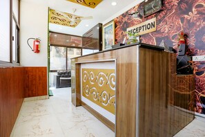 Reception - FabHotel Limewood (Dehradun)