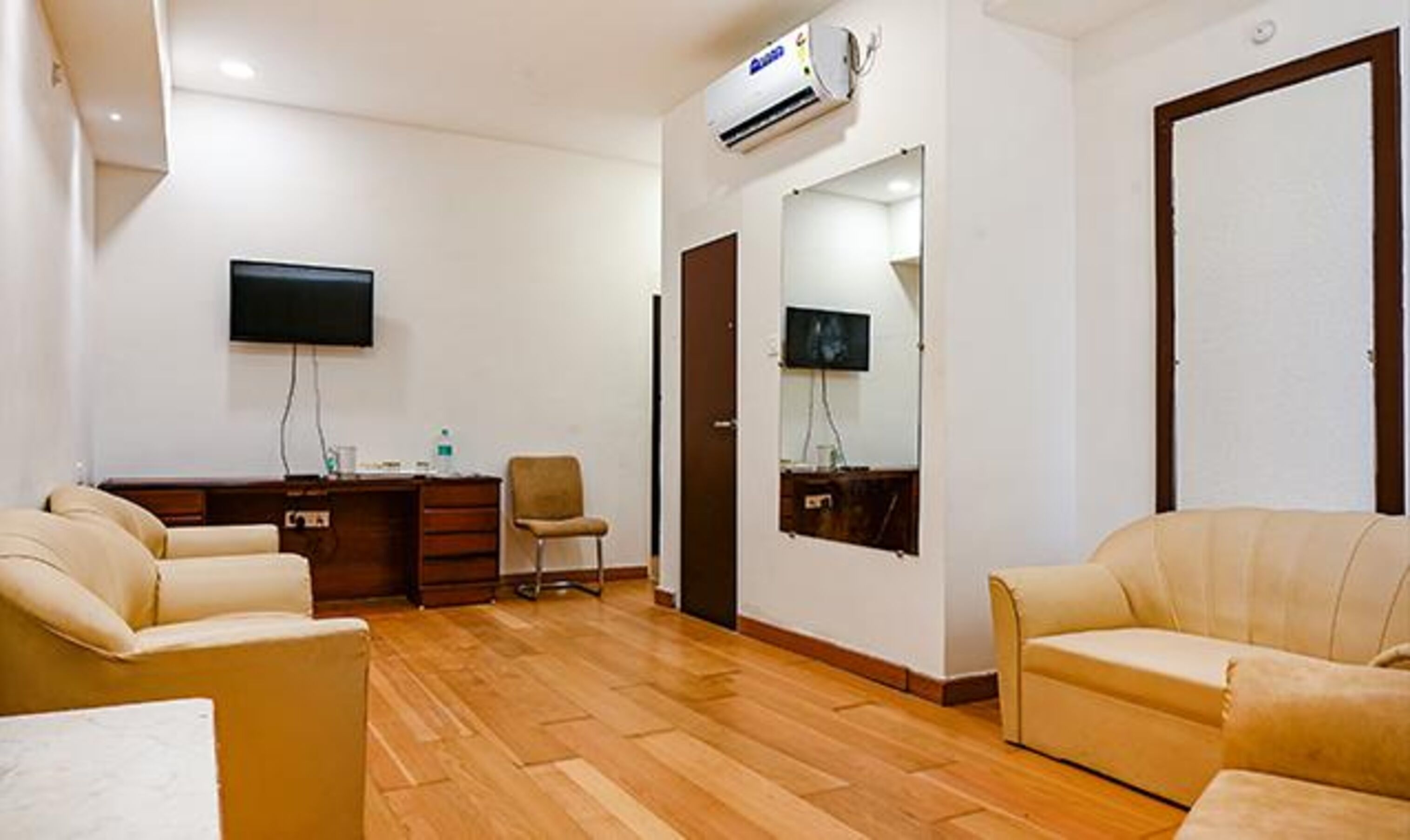 Fabhotel Shubh Shaleen Springs