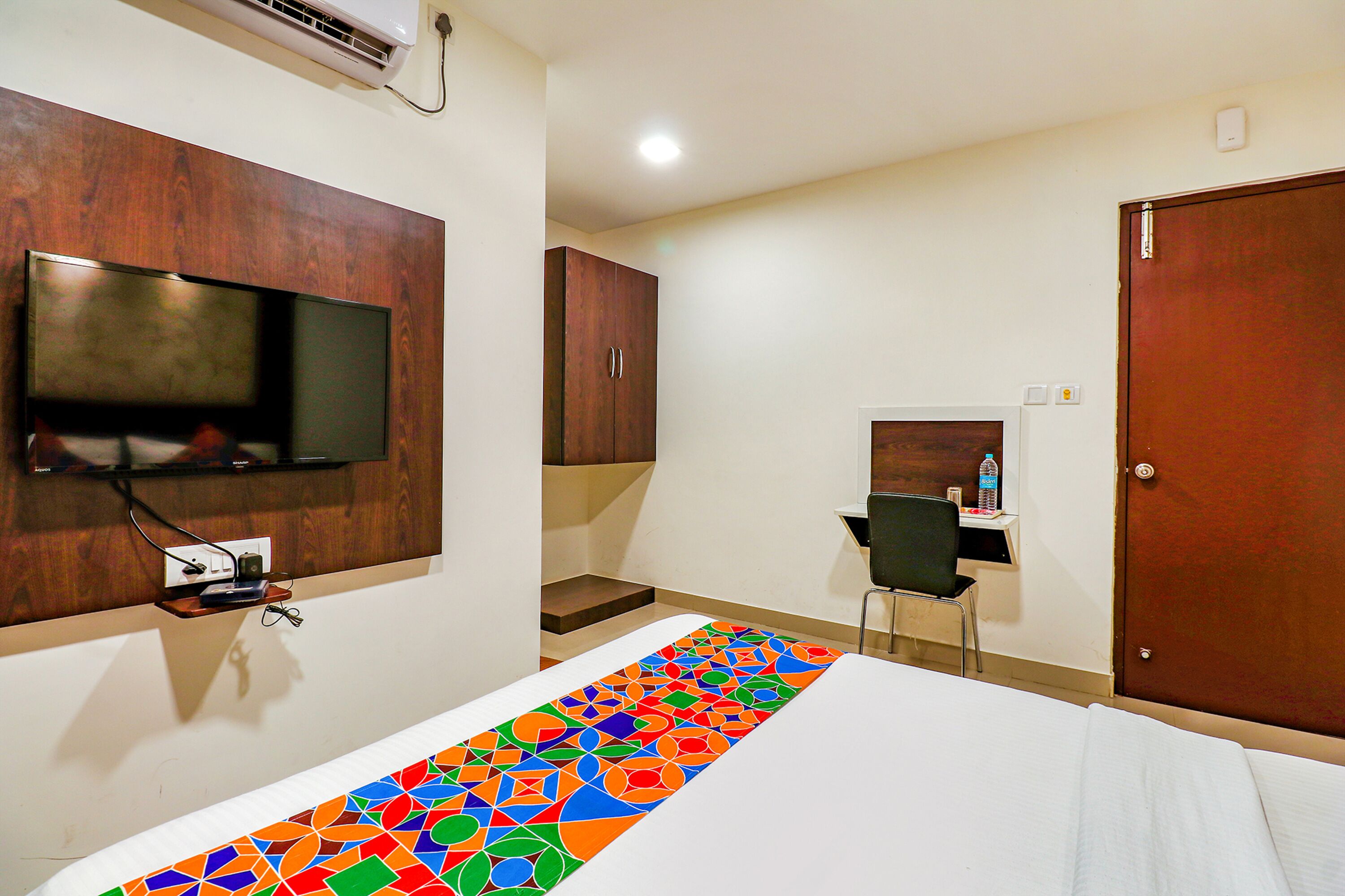 Fabexpress Sri Sai Suites