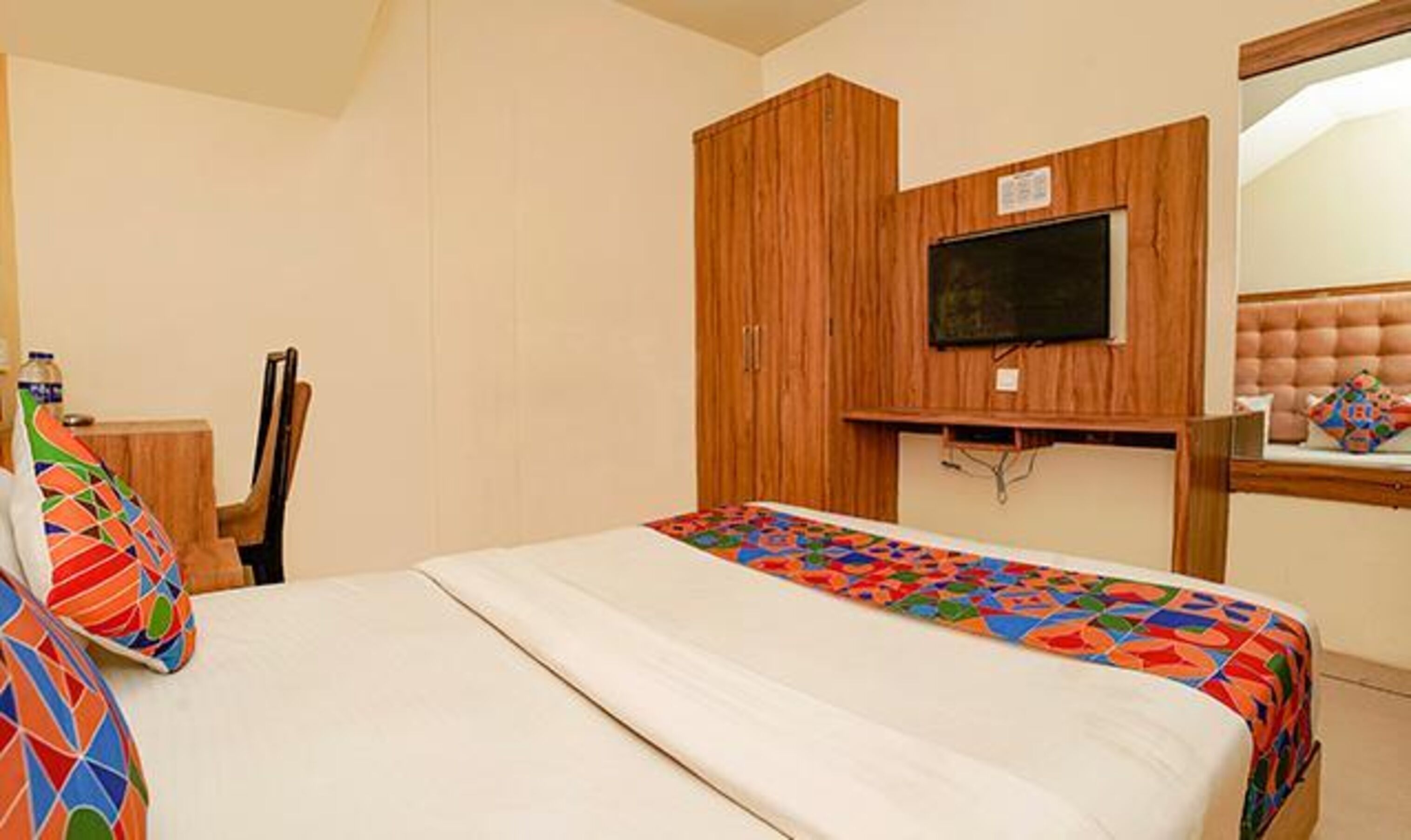 Photo - FabExpress Emerald Inn